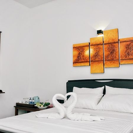 Aurum Boutique Hotel Negombo Exterior photo