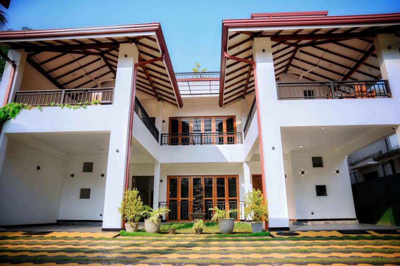 Aurum Boutique Hotel Negombo Exterior photo